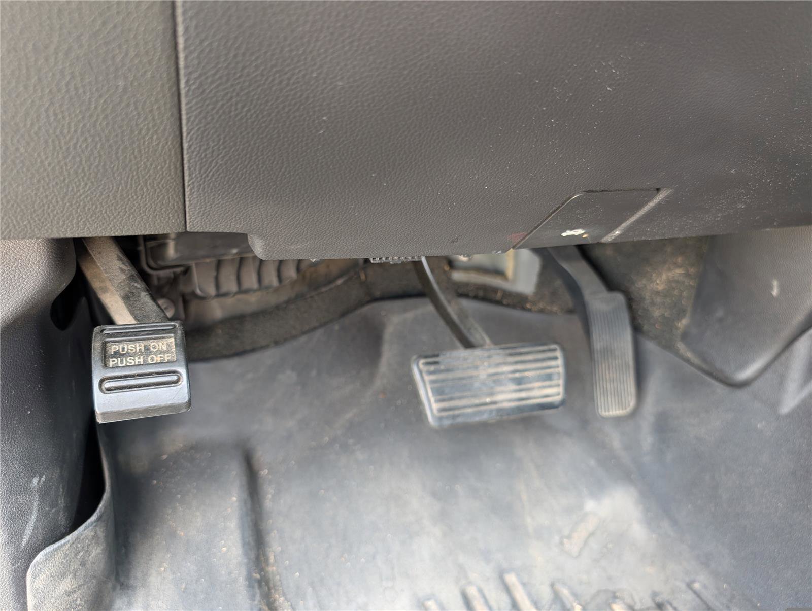 Used 2015 GMC Sierra 1500 SLE w/ SLE Value Package image 26