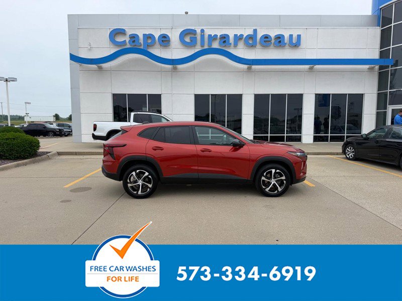 Used 2024 Chevrolet Trax RS