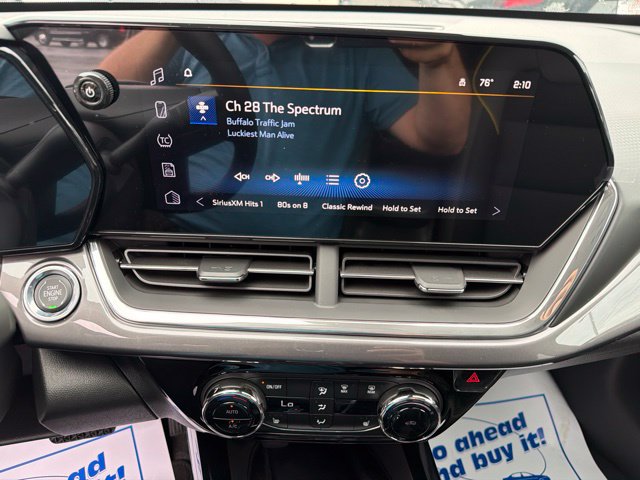 New 2026 Chevrolet Trax ACTIV w/ Sunroof Package FWD image 14