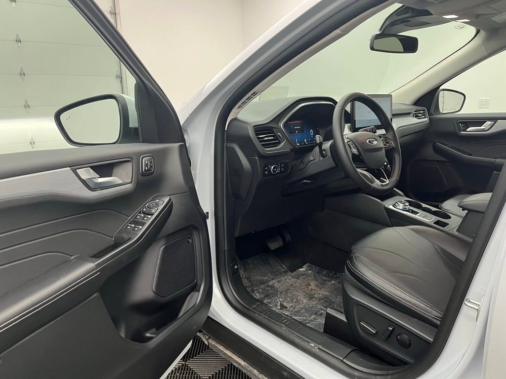 New 2026 Ford Escape SE w/ PHEV Premium Package image 14