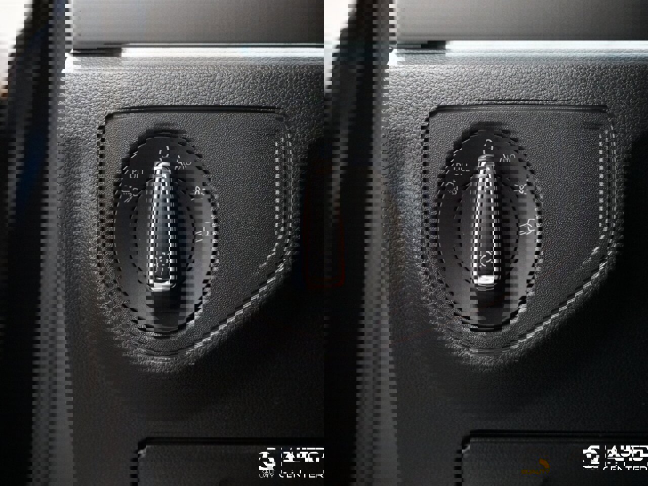 Used 2021 Volkswagen Atlas Cross Sport SEL Premium image 23