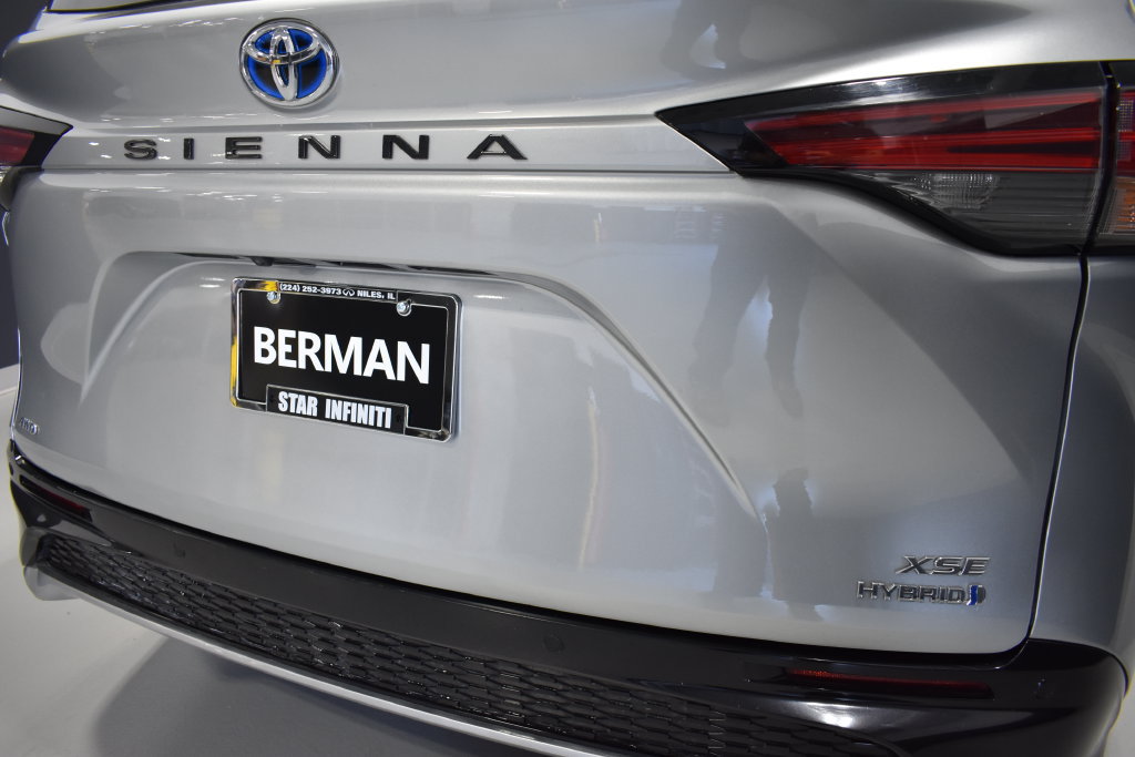 Used 2021 Toyota Sienna XSE AWD/4WD image 12