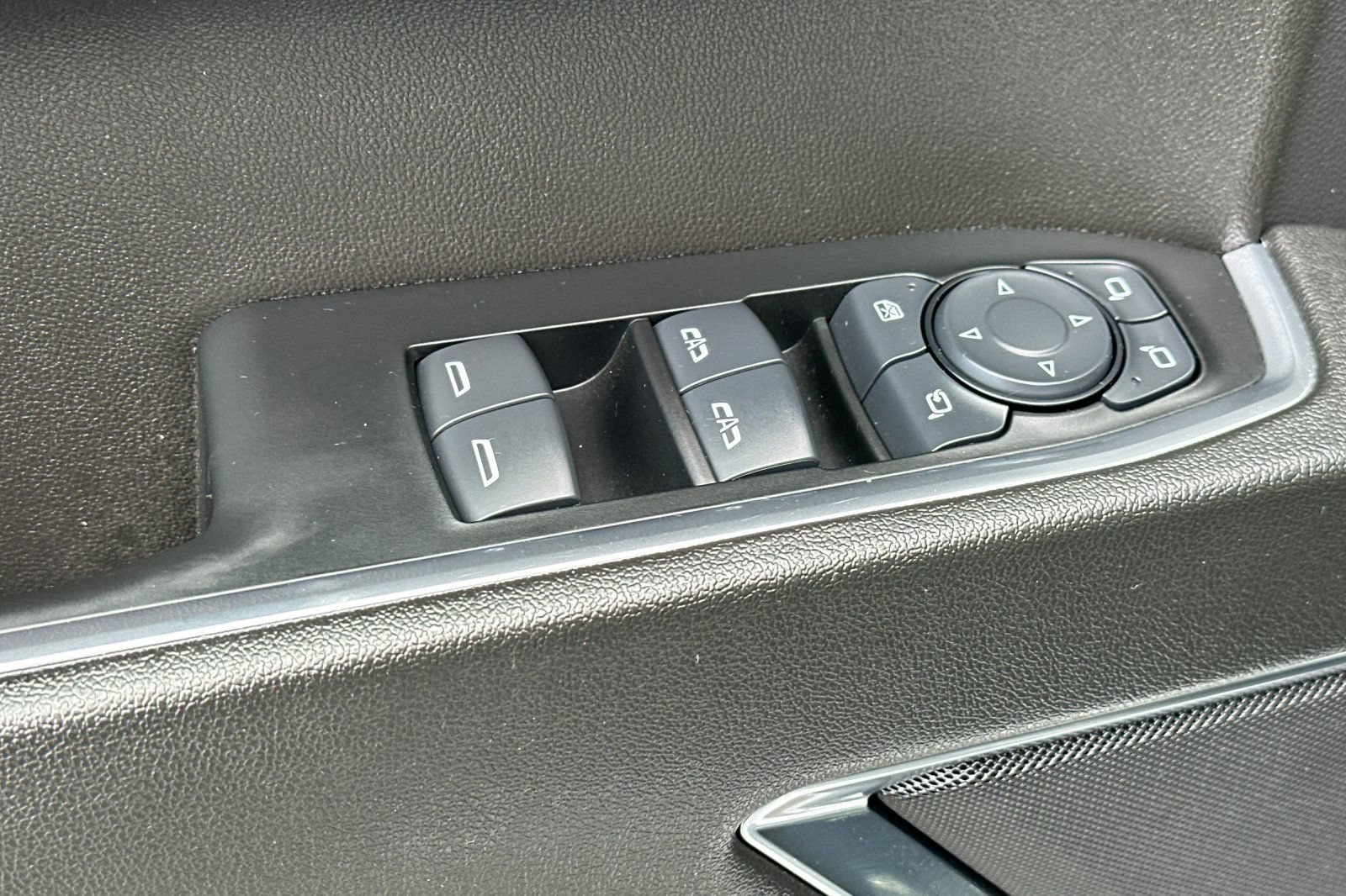 Certified 2024 GMC Sierra 1500 SLT RWD image 12