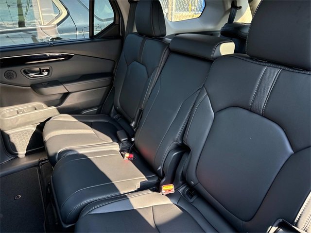 New 2025 Honda Pilot EX-L image 5