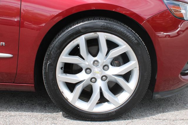 Used 2016 Chevrolet Impala LTZ w/ Enhanced Convenience Package FWD image 39