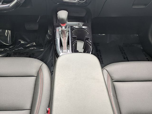 Used 2024 Chevrolet Trax RS w/ Sunroof Package FWD image 19