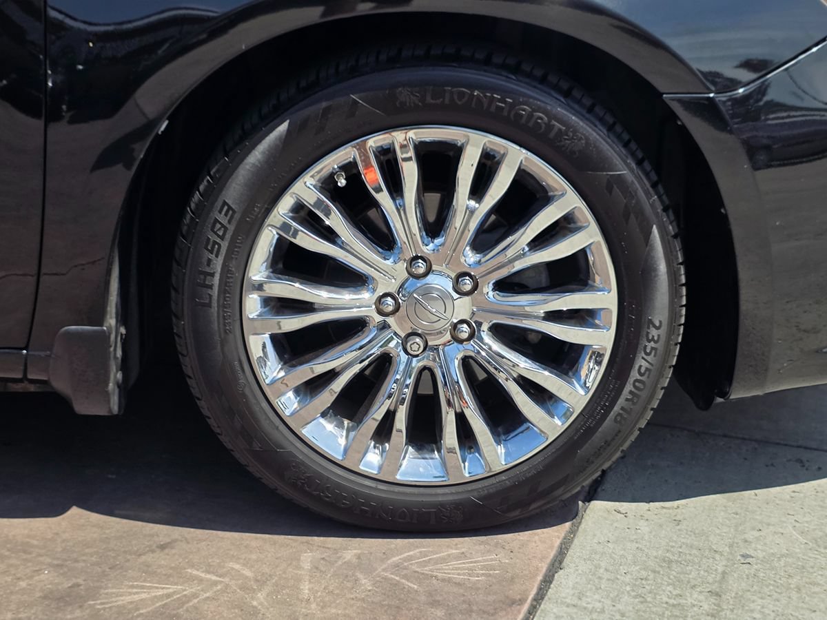 Used 2012 Chrysler 200 Limited FWD image 13