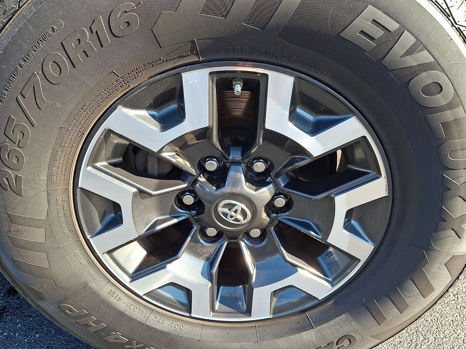 Used 2020 Toyota Tacoma TRD Off-Road AWD/4WD image 8