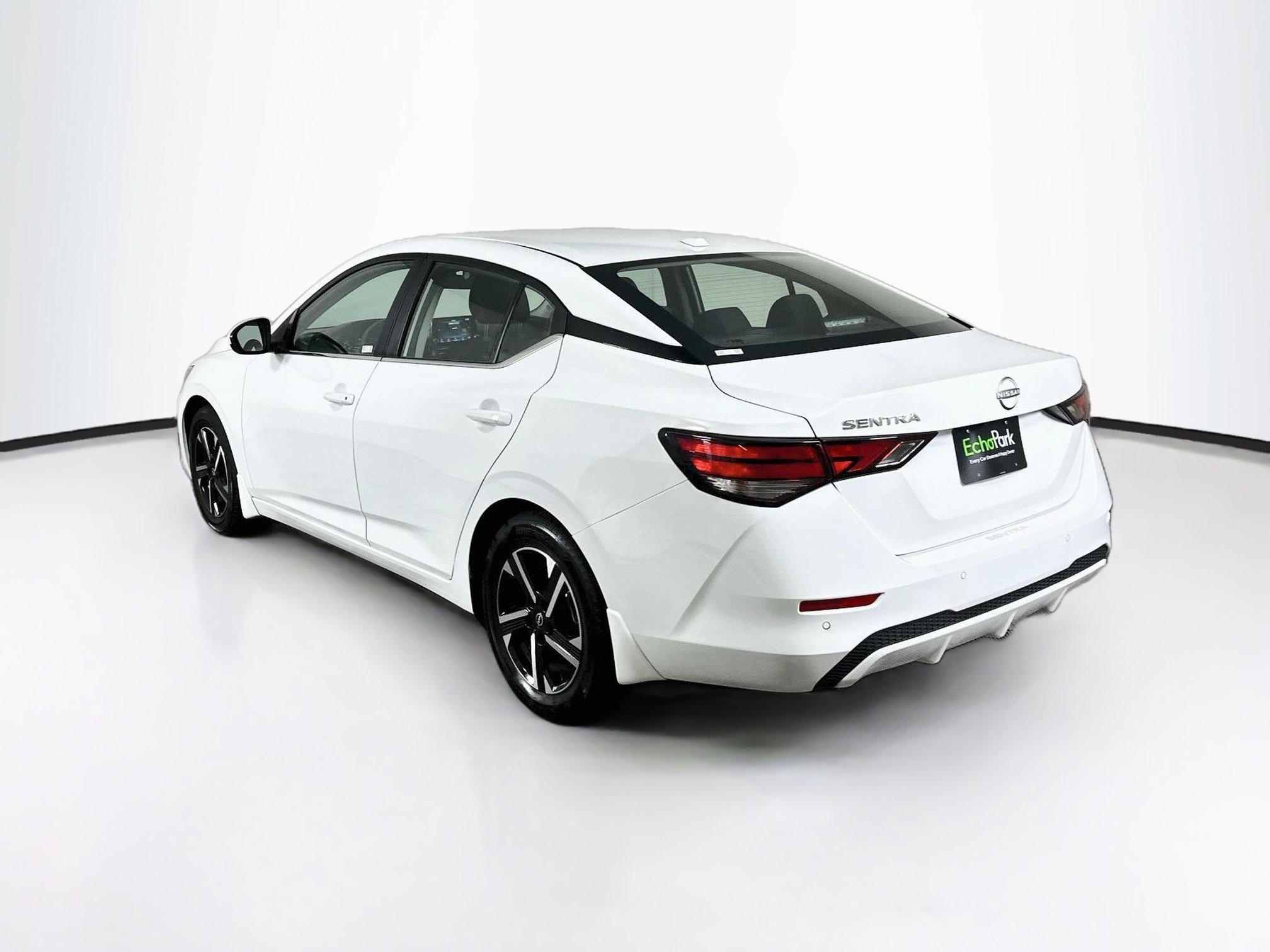 Used 2025 Nissan Sentra SV FWD image 5