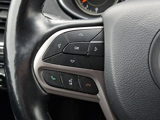 Used 2019 Jeep Cherokee Latitude Plus w/ Comfort/Convenience Group image 20