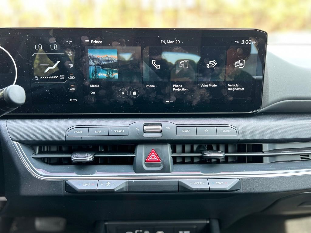 Used 2025 Kia K4 EX image 14