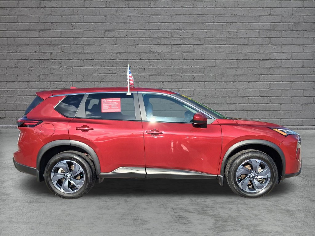 Certified 2026 Nissan Rogue SV FWD image 5