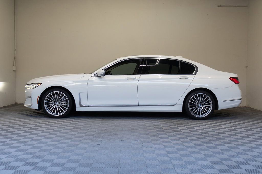 Used 2021 BMW 740i w/ Premium Package RWD image 7