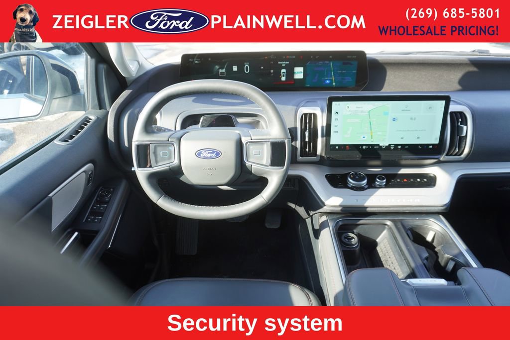 Used 2025 Ford Expedition Active image 18