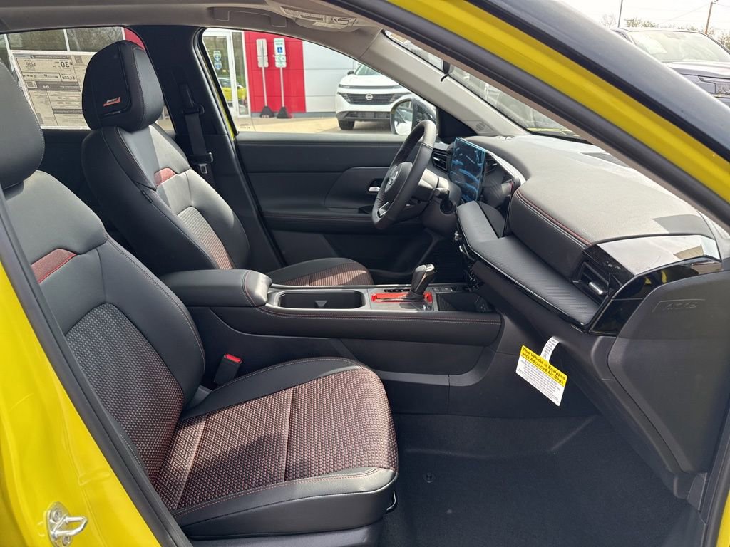 New 2026 Nissan Kicks SR w/ SR Premium Package AWD/4WD image 25