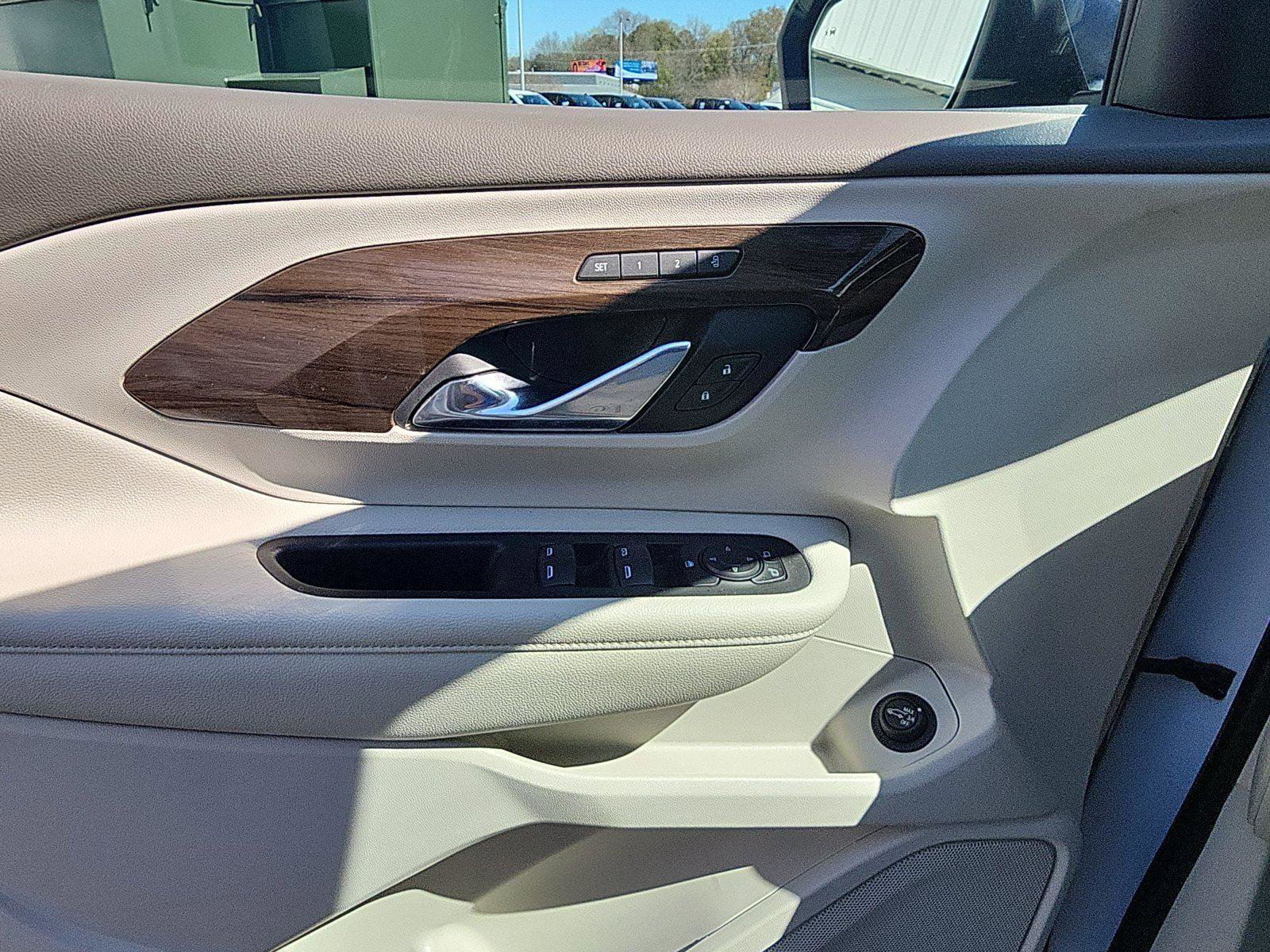 Used 2021 GMC Terrain Denali w/ Denali Premium Package image 18