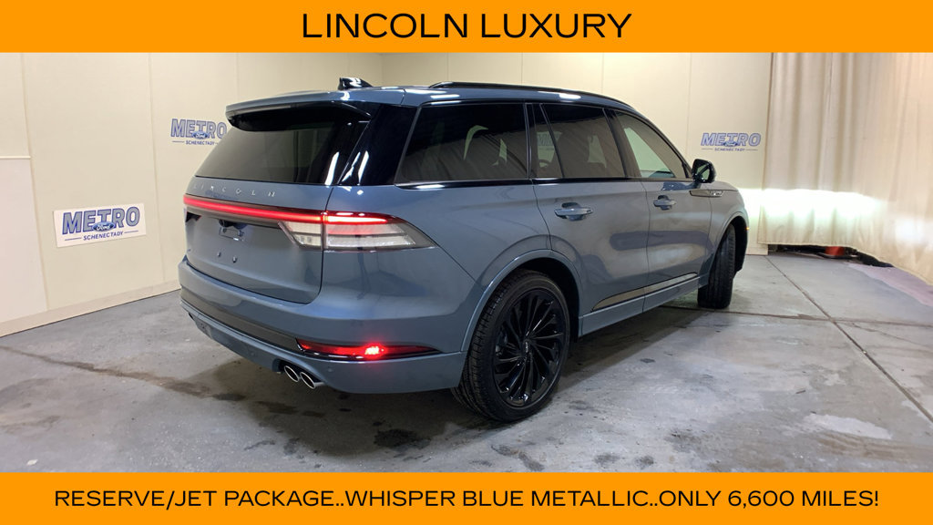 Used 2025 Lincoln Aviator Reserve w/ Equipment Group 201A AWD/4WD image 3