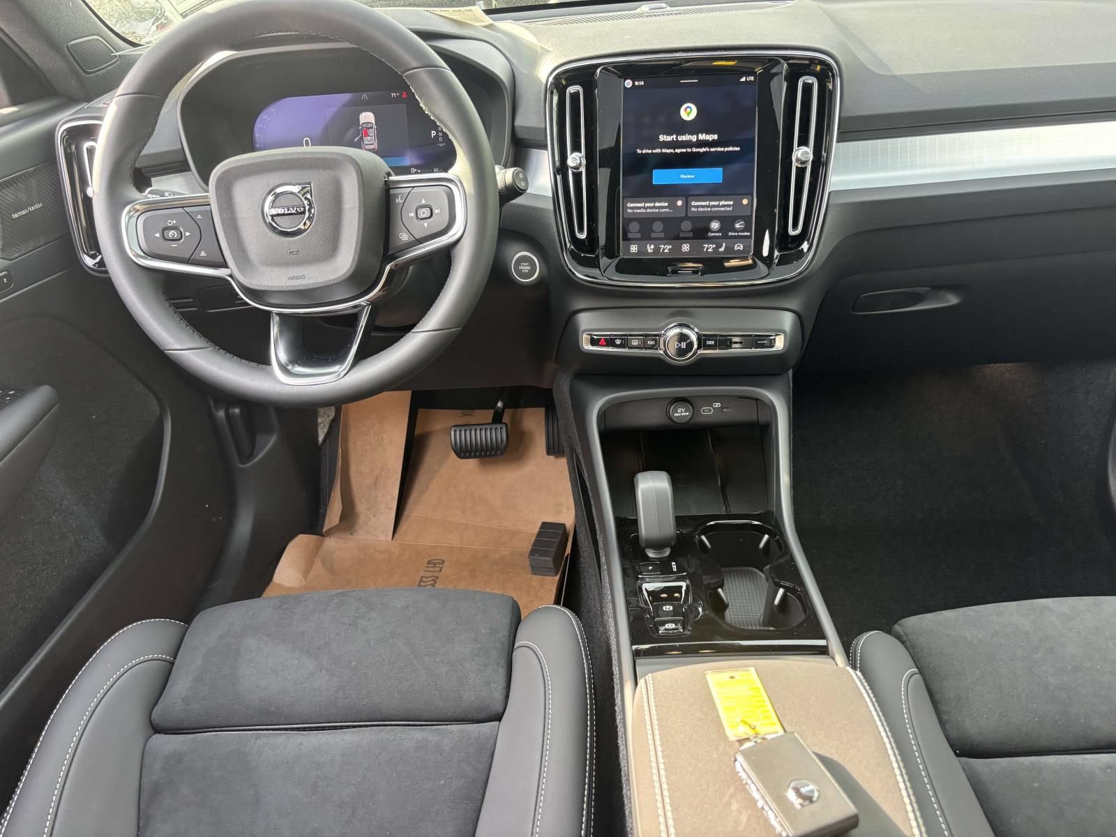 New 2026 Volvo XC40 B5 Ultra w/ Protection Package Premier AWD/4WD image 28