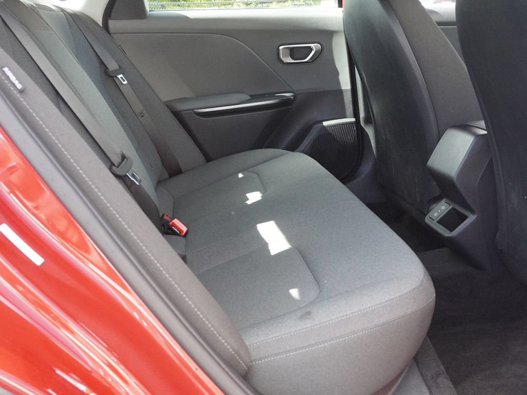 Certified 2025 Kia K4 FWD image 27
