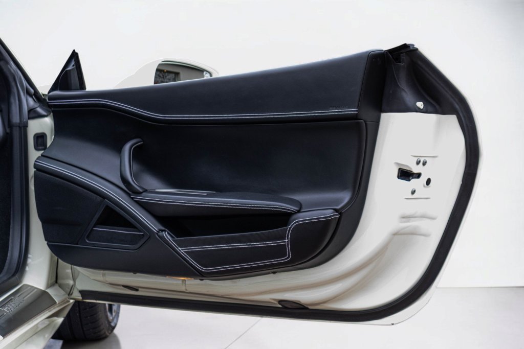Used 2014 Ferrari 458 Spider RWD image 46