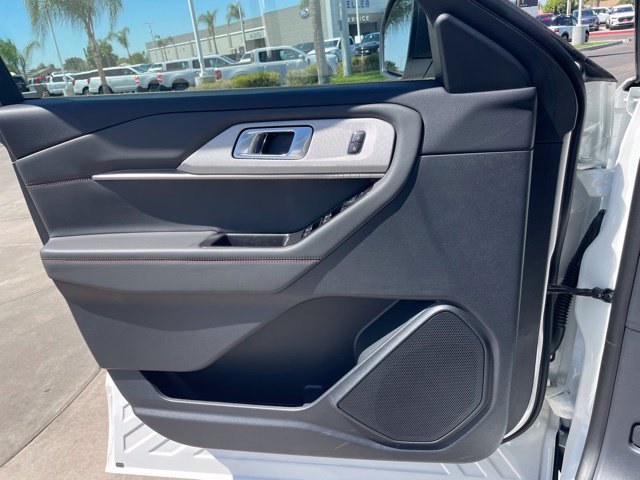 New 2026 Ford Explorer Active w/ Active Comfort Package RWD image 18