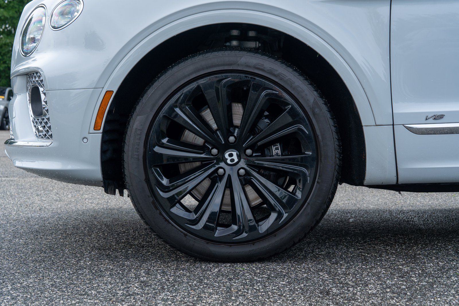 Used 2022 Bentley Bentayga AWD/4WD image 11