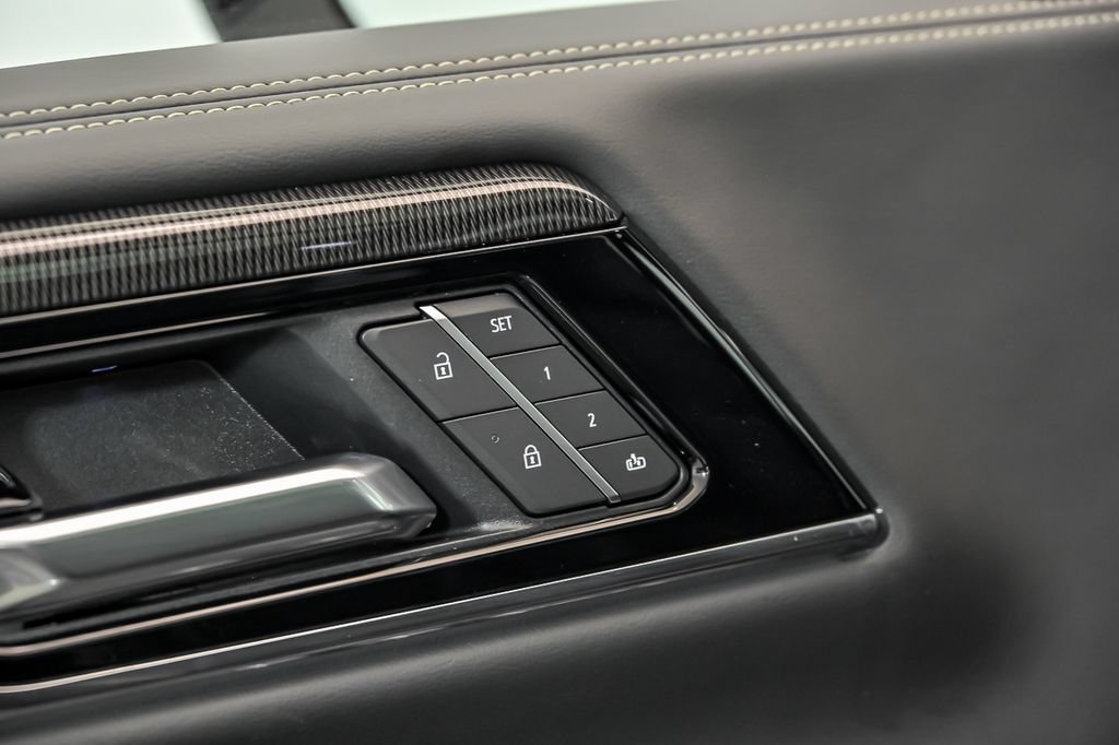 New 2026 GMC Yukon Elevation w/ Elevation Premium Package AWD/4WD image 6