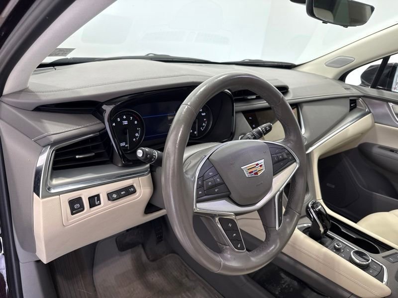 Used 2021 Cadillac XT5 Premium Luxury FWD image 21