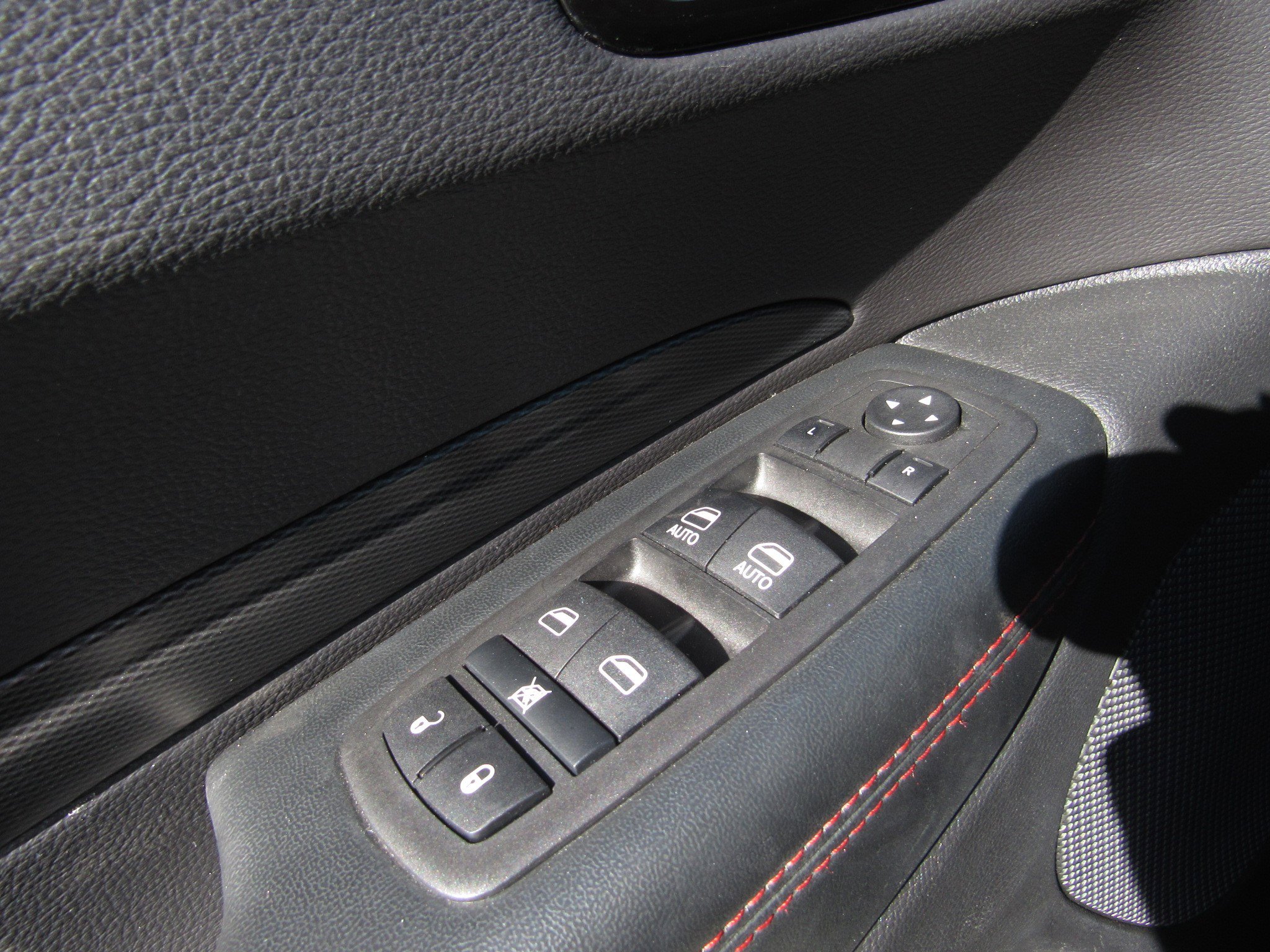 Used 2025 Dodge Durango GT image 25