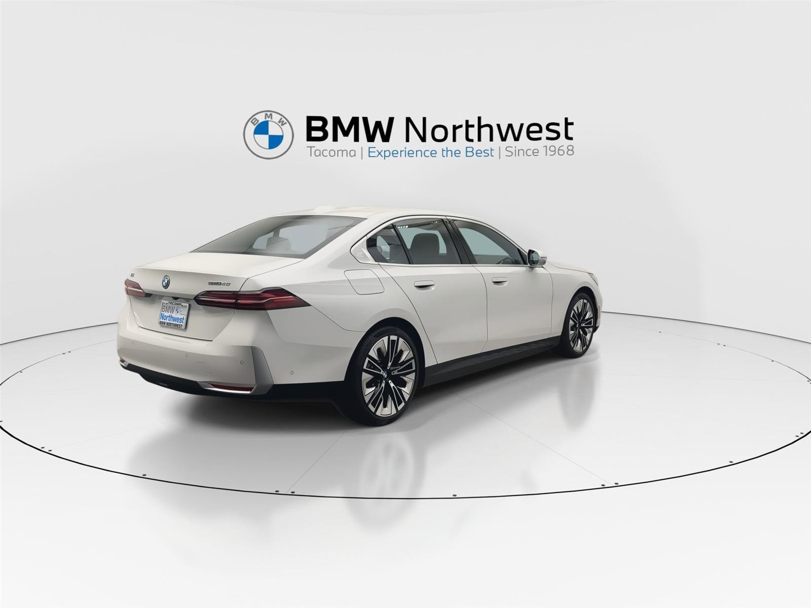 Used 2026 BMW i5 eDrive40 RWD image 3