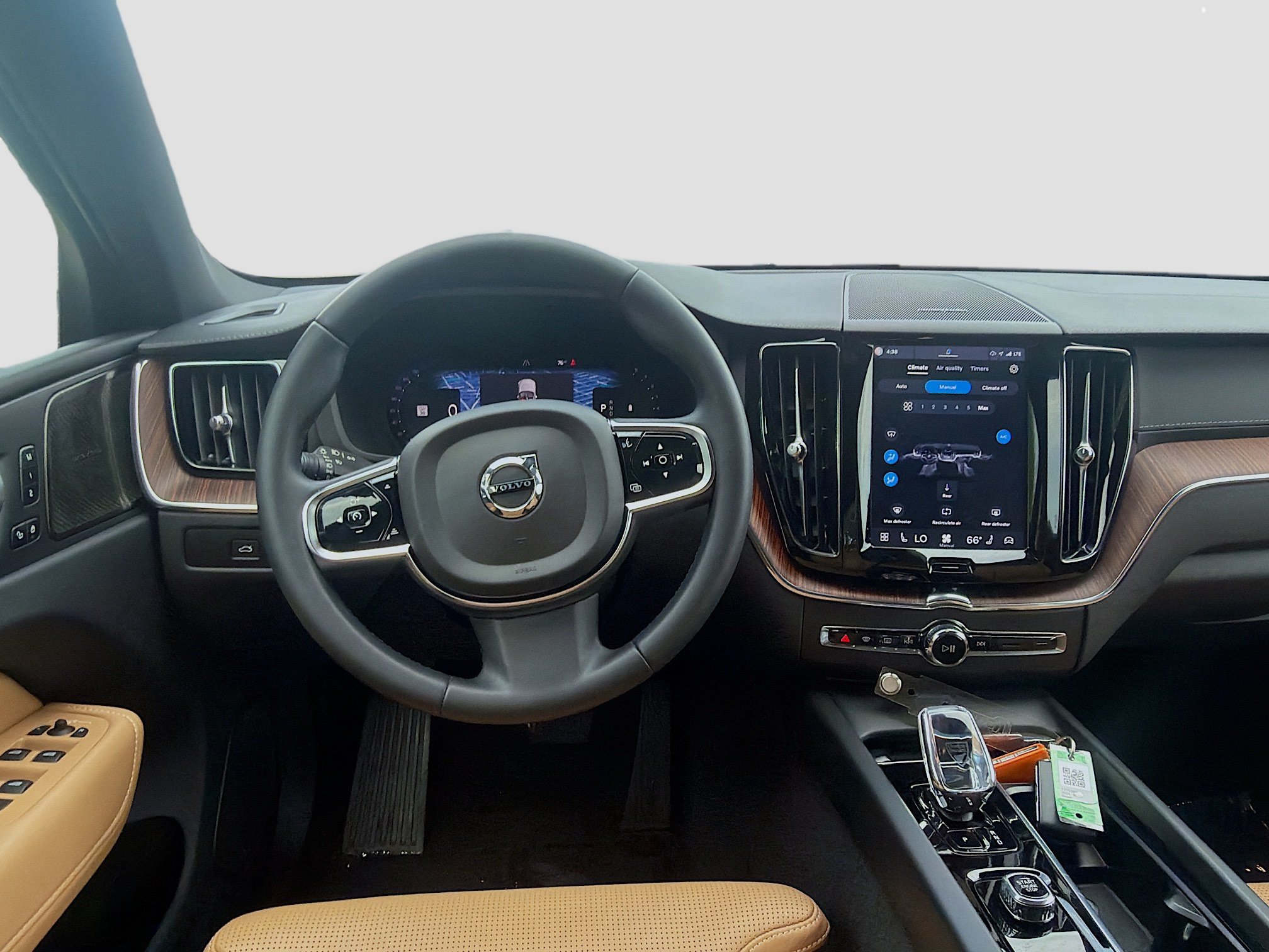 Used 2024 Volvo XC60 B5 Ultimate AWD/4WD image 18
