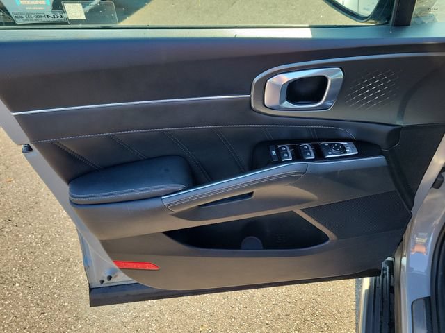Used 2023 Kia Sorento SX FWD image 14