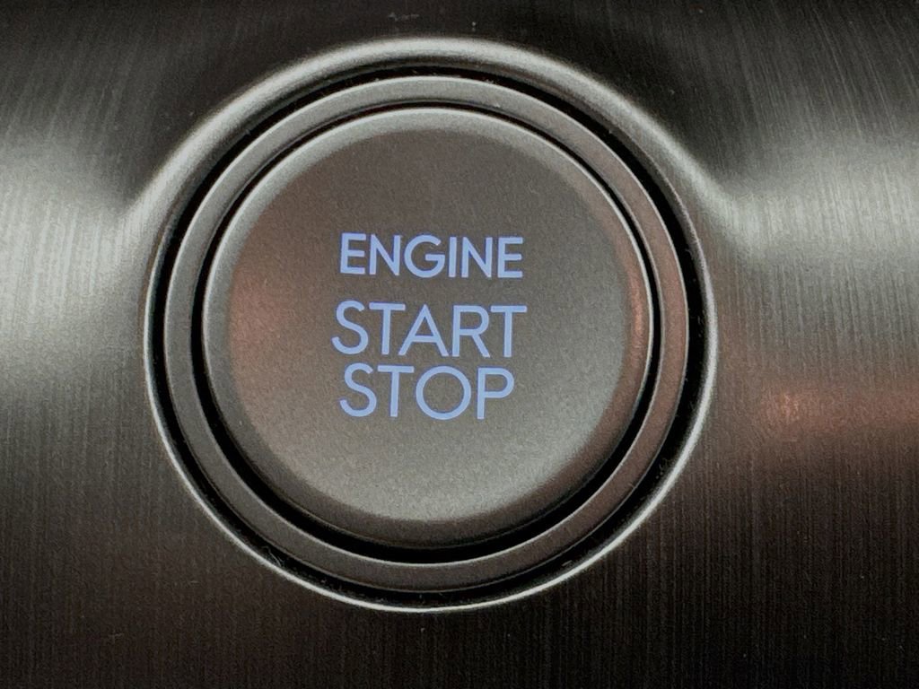 Certified 2025 Hyundai Kona SEL image 34