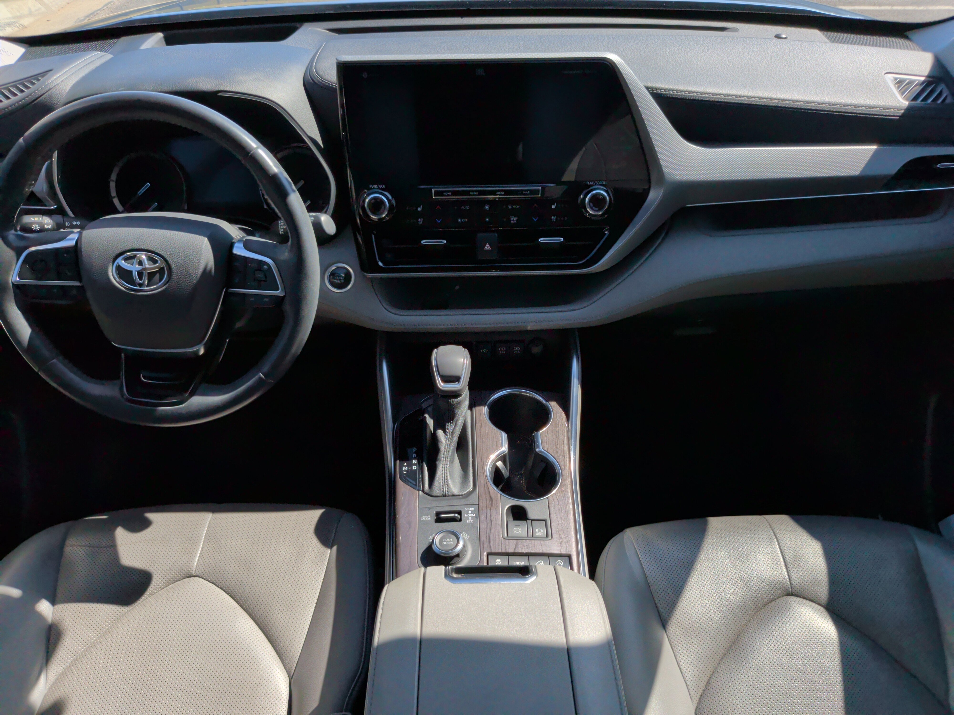 Used 2021 Toyota Highlander Platinum image 31