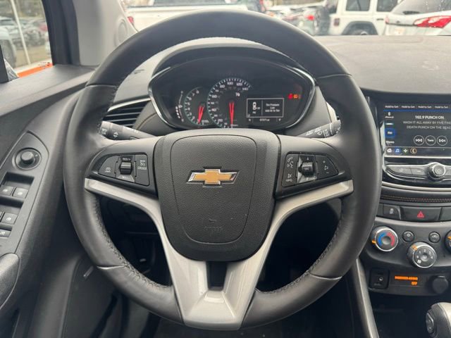 Used 2018 Chevrolet Trax LT w/ Sun & Sound Package image 18