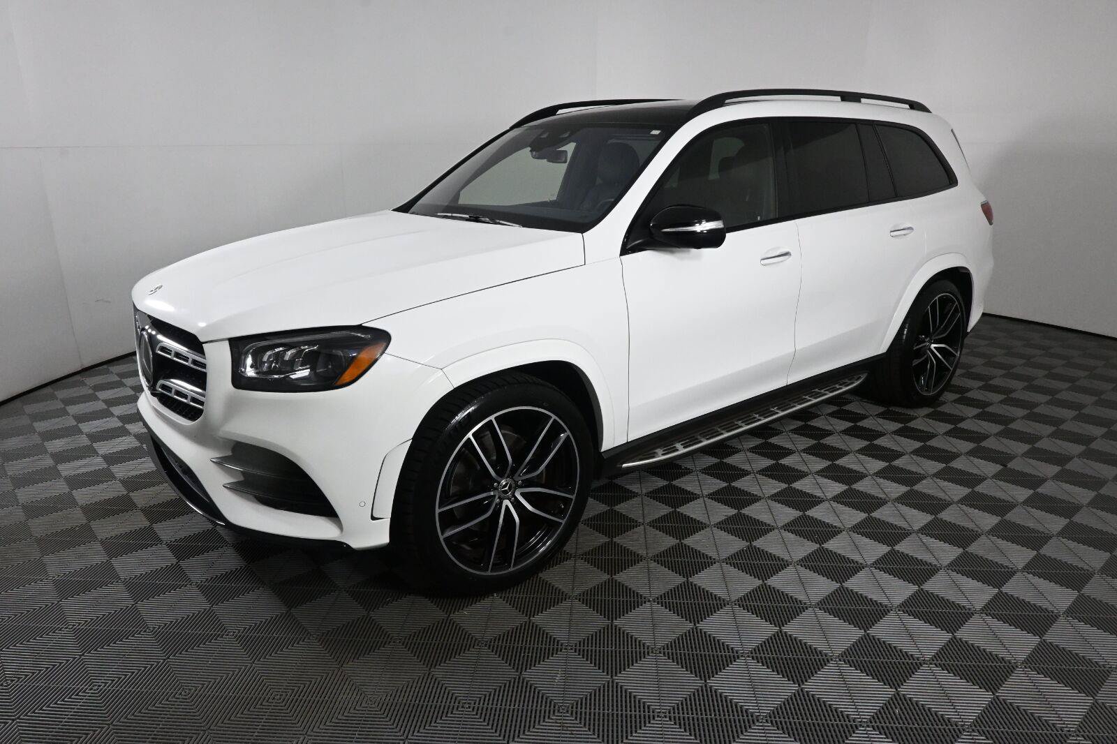 Certified 2022 Mercedes-Benz GLS 450 4MATIC image 1