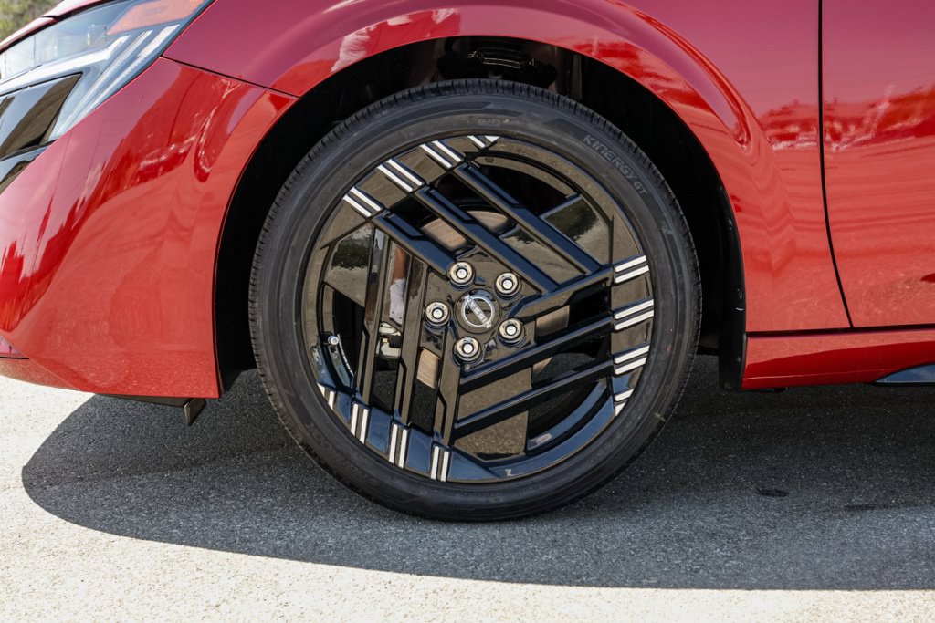 New 2027 Nissan Sentra SR FWD image 12