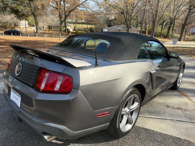 Used 2010 Ford Mustang GT image 15