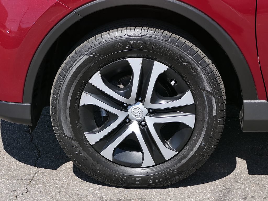 Used 2018 Toyota RAV4 LE w/ All Weather Liner Package FWD image 9