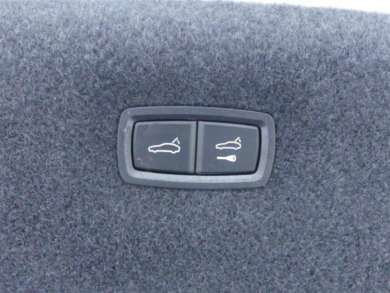 Used 2023 Audi RS e-tron GT w/ Carbon Performance Package image 31