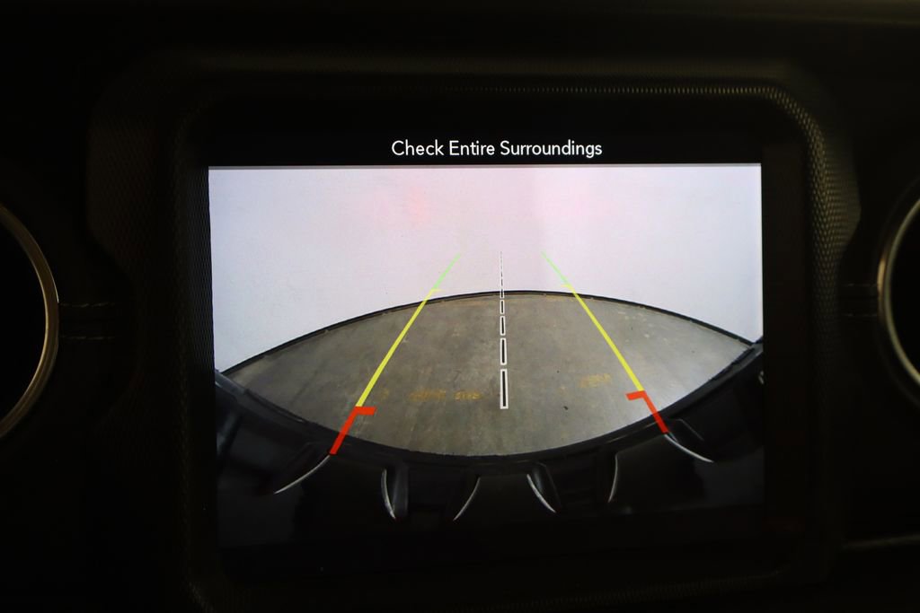 Used 2018 Jeep Wrangler Unlimited Sahara image 38