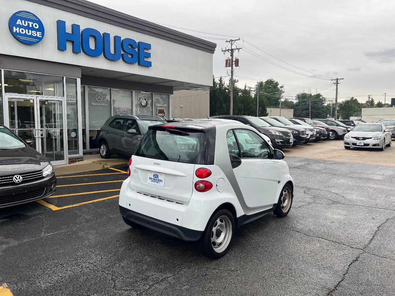 Used 2015 smart fortwo pure RWD image 11