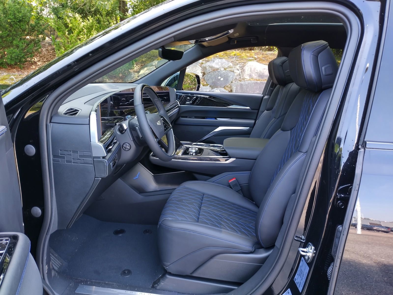 New 2026 Cadillac Escalade IQL Luxury image 8