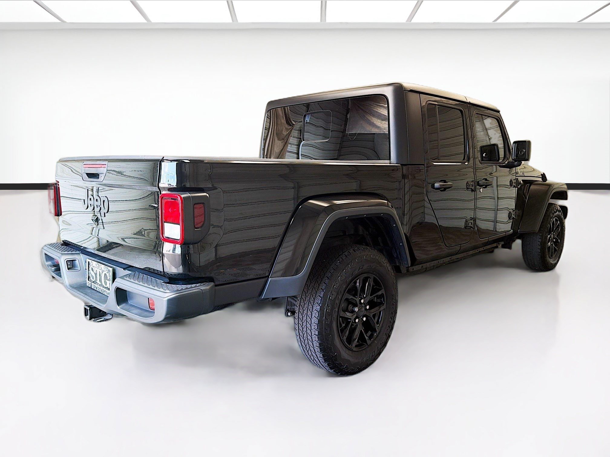 Used 2023 Jeep Gladiator Sport AWD/4WD image 4