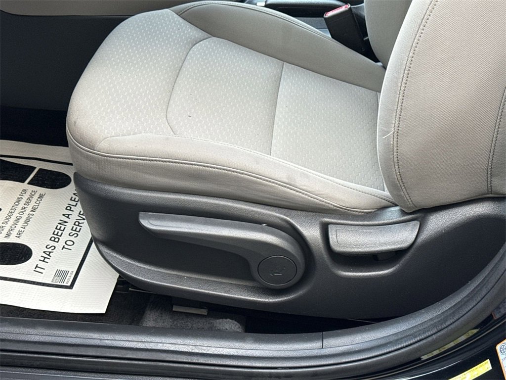 Used 2020 Hyundai Elantra SEL image 14