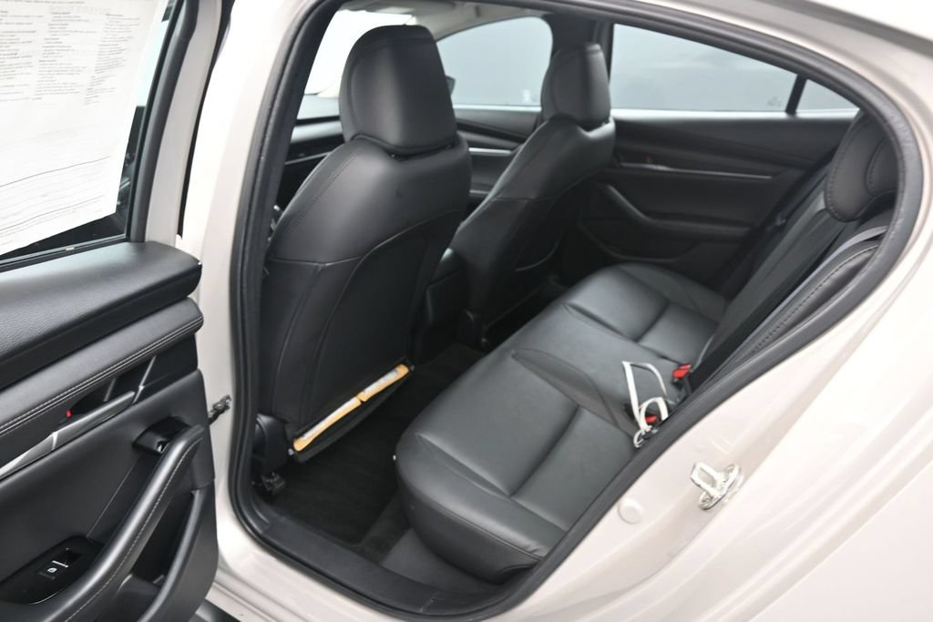 Used 2024 MAZDA MAZDA3 s FWD image 15
