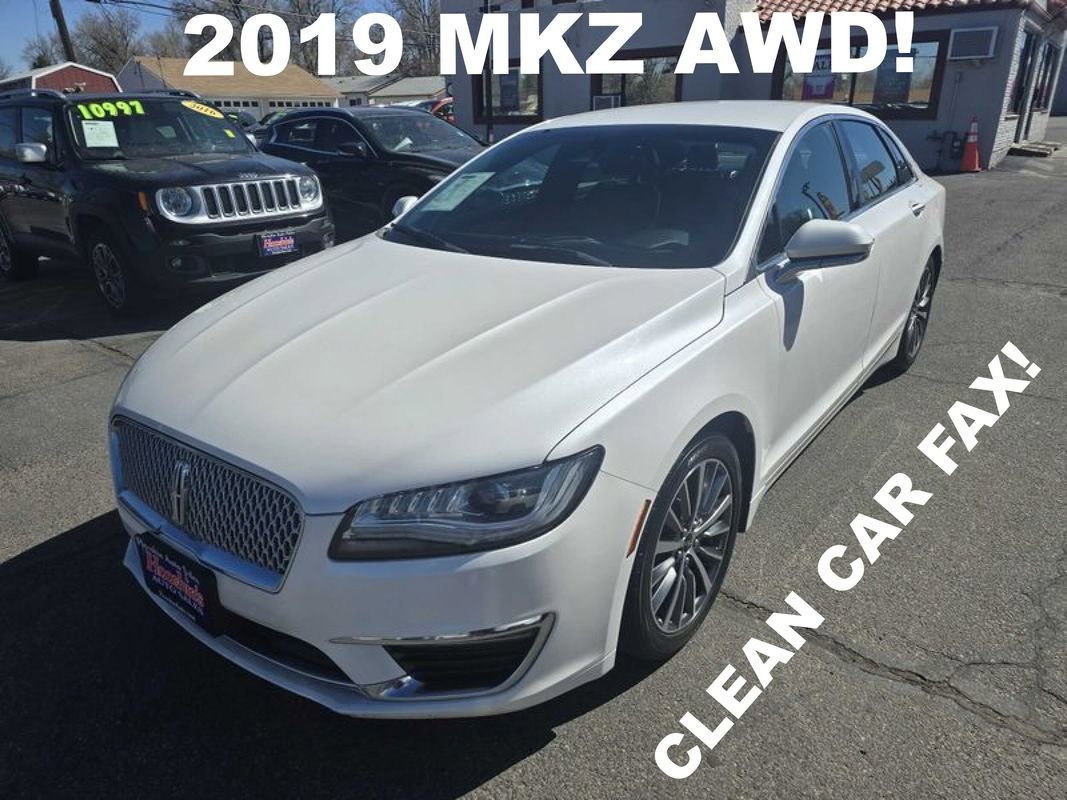 Used 2019 Lincoln MKZ Premiere image 1