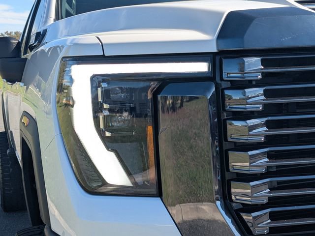 Used 2024 GMC Sierra 2500 Denali Ultimate image 9