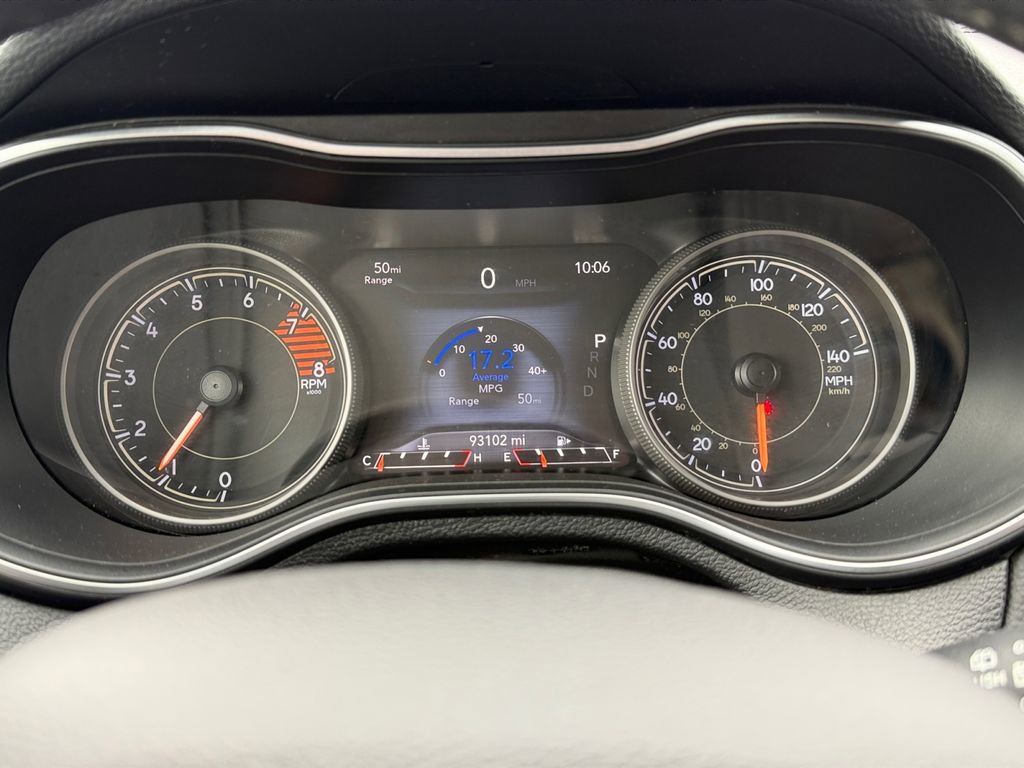 Used 2019 Jeep Cherokee Limited AWD/4WD image 11