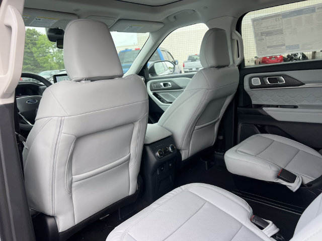 New 2026 Ford Explorer Platinum w/ LUX Leather Package AWD/4WD image 45